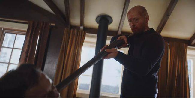 铁锤|《死亡之雪》导演最新“鬼作”，昆汀看了直呼内行