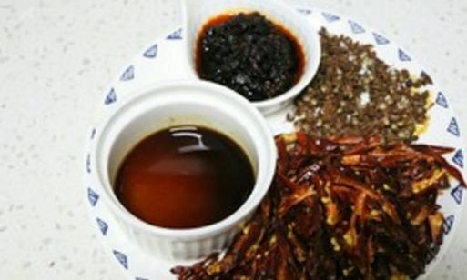 花椒|做小鱼干时,要不要焯水?很多人都不懂,难怪自制小鱼干不辣不香