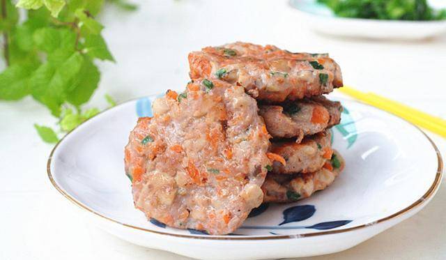 煎饼|猪肉太贵，早餐煎饼新做法，比肉饼更营养！细嫩爽口好消化，香！