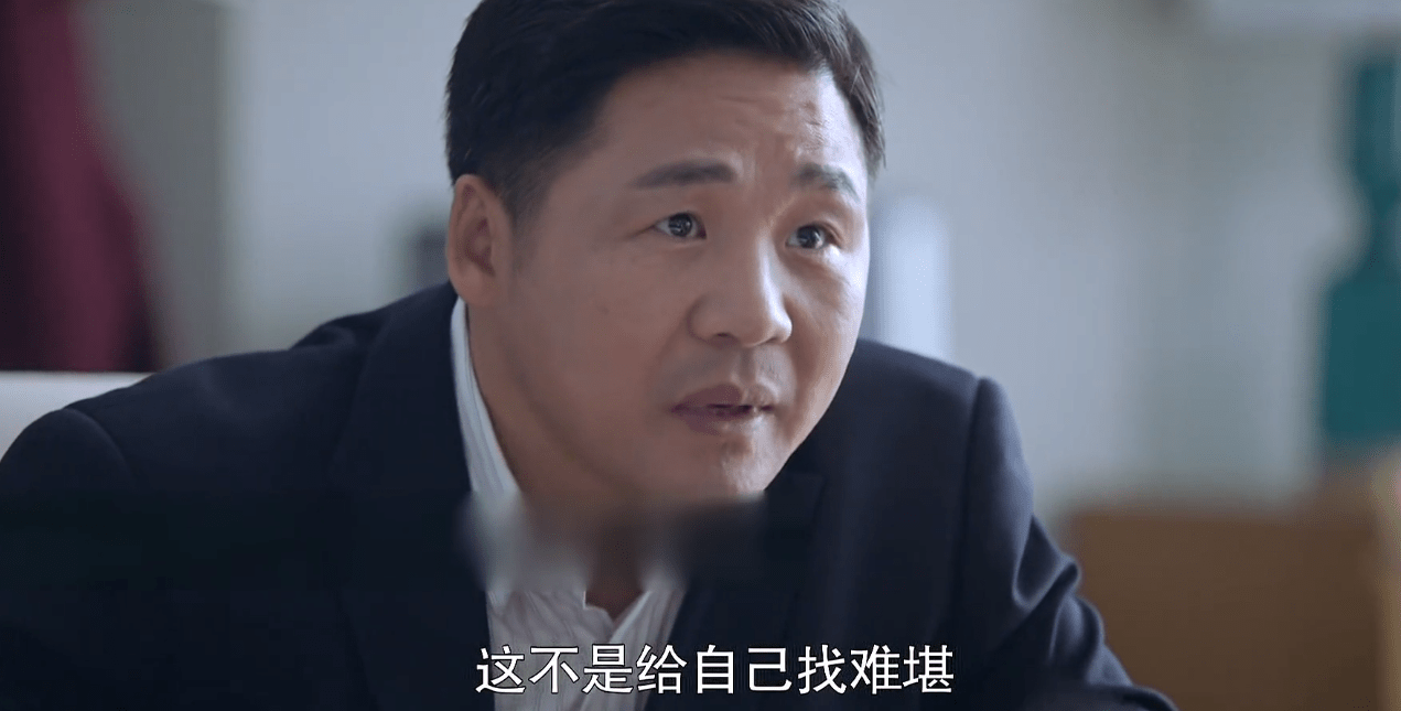 六大|细数《突围》六大谜题：武玲珑背后大佬到底是谁？她是林满江情妇吗？