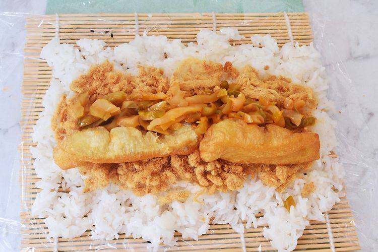 竹帘|天渐凉,做个简易饭团,饱腹抗饿,?咸?香味美,老人小孩都爱吃