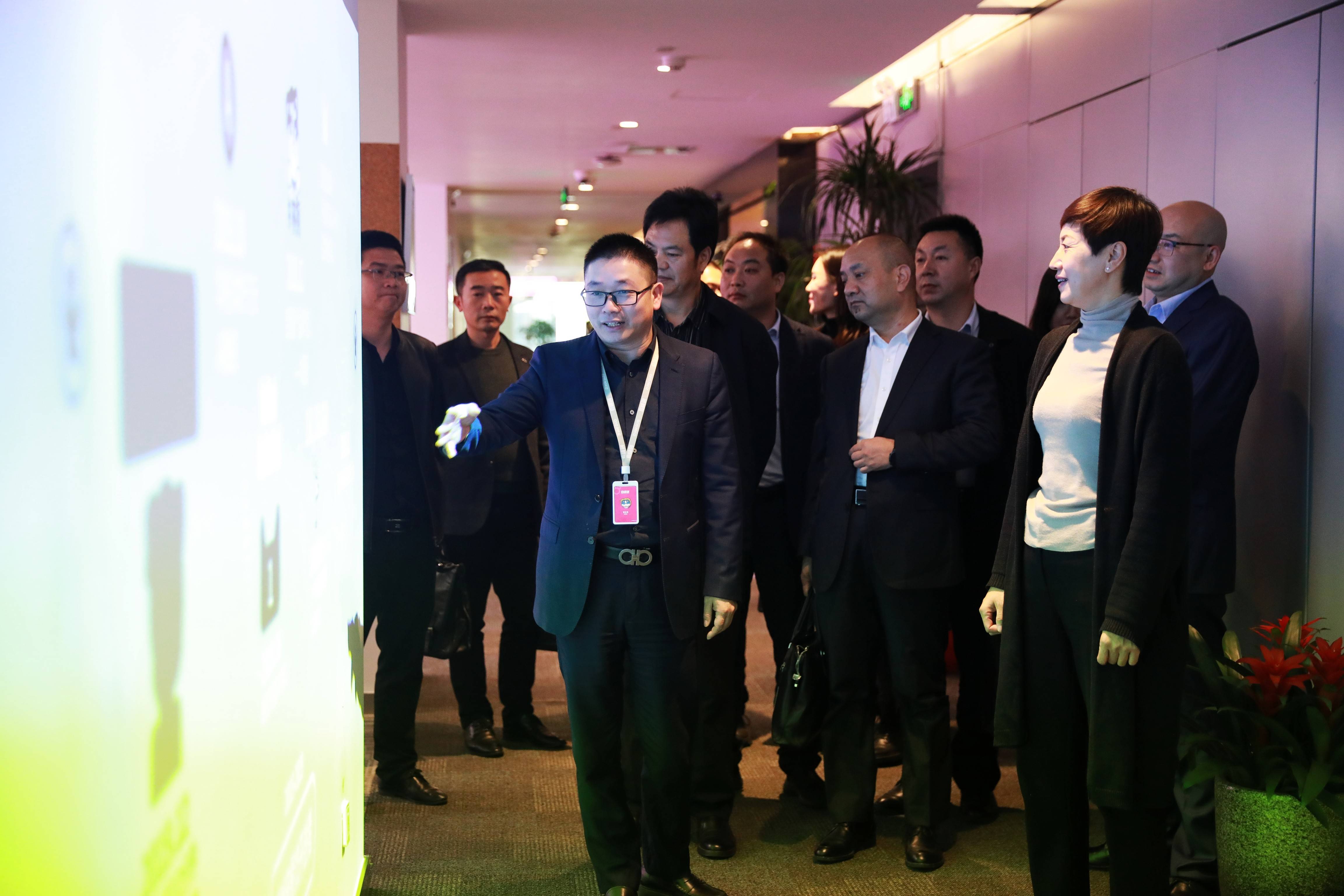 安康市石泉县委书记陈莲带队赴上海开展招商考察访问