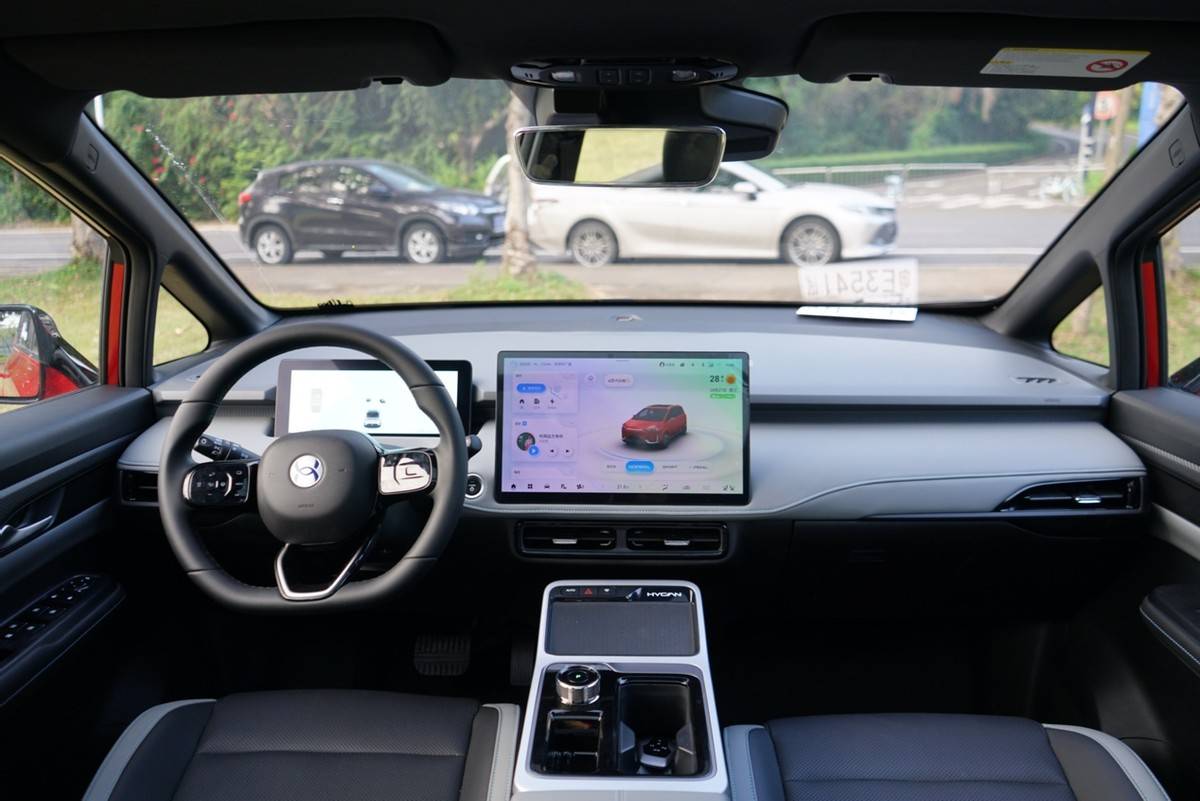 z世代青睐什么看到合创z03似乎懂了