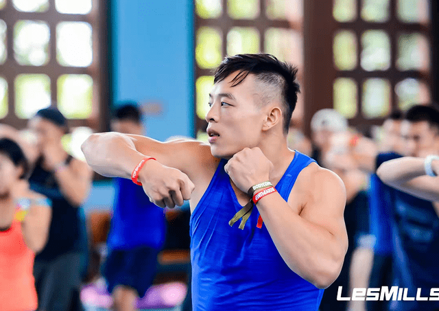 2021年百盛杯健美健身赛梧州站人气冠军唐乐_福克斯