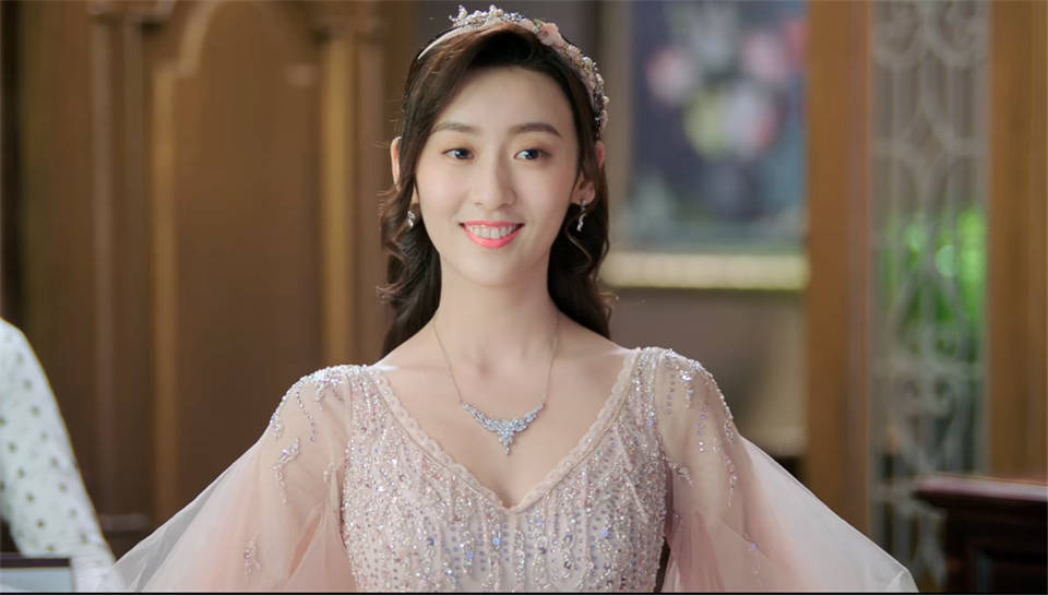 民国军阀|《一见倾心》“诈骗”?陈星旭被磨到浮肿,玛丽苏剧情又土又油腻