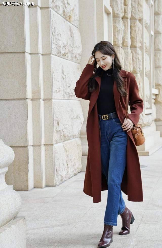 棕色 优雅女人会穿“大衣”更有气质，不老气、不扮嫩，这才是最好状态