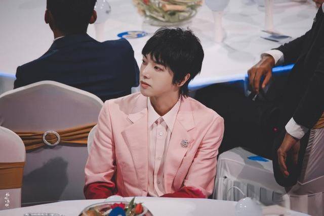 狂欢夜|精彩绝伦！天猫双11狂欢夜各路高手顶峰相见，网友直呼：太过瘾