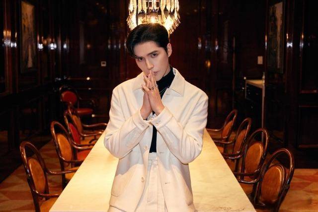 狂欢夜|精彩绝伦！天猫双11狂欢夜各路高手顶峰相见，网友直呼：太过瘾