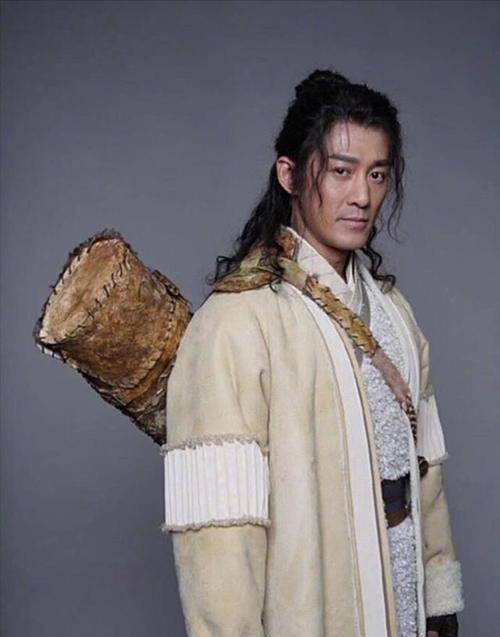 武当|王晶版《倚天屠龙记》发布定妆照，张无忌扮演者41岁，赵敏32岁