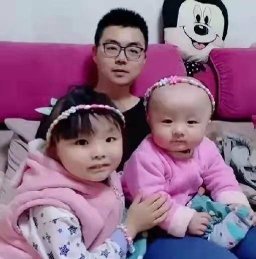 事件|田静一家四口抓娃娃，姚威不负众望，奇奇一脸崇拜