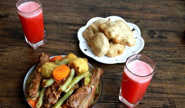 网友|天气太热,就做了一个菜,有荤有素一锅出,网友:这妈妈会偷懒