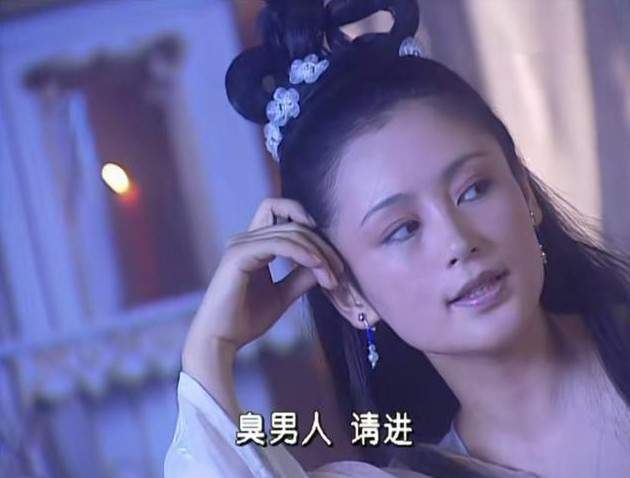不知道大家还记得童年神剧《春光灿烂猪八戒》中,由陈红饰演的嫦娥吗?