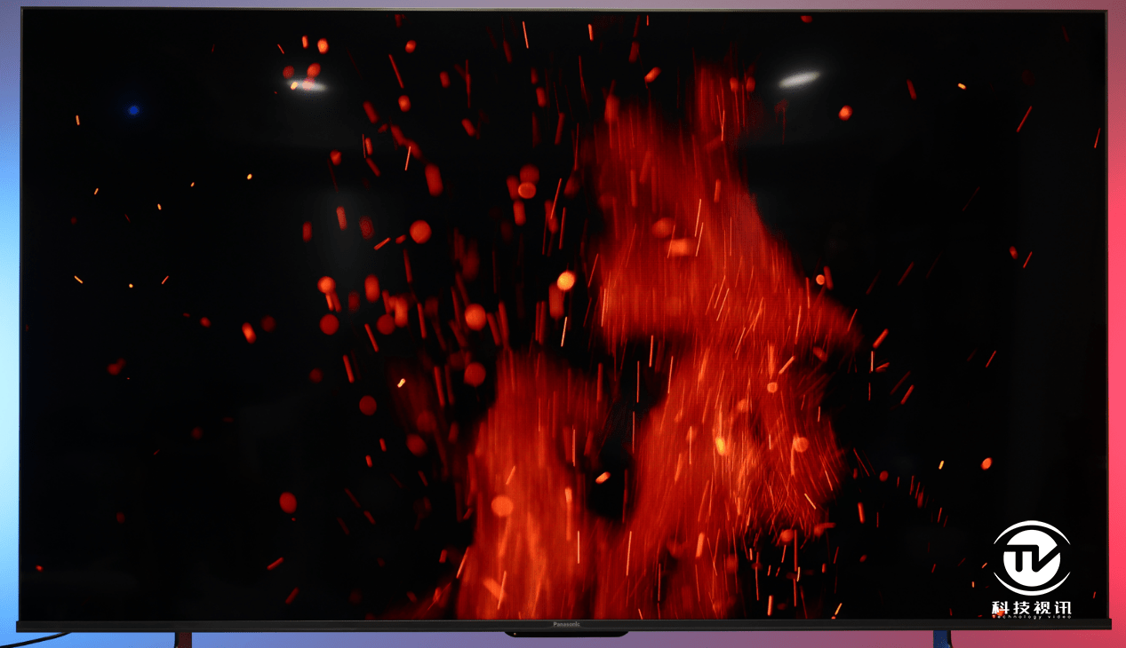 让人眼馋的精准色彩！松下TH-75JX900C高画质大屏电视体验