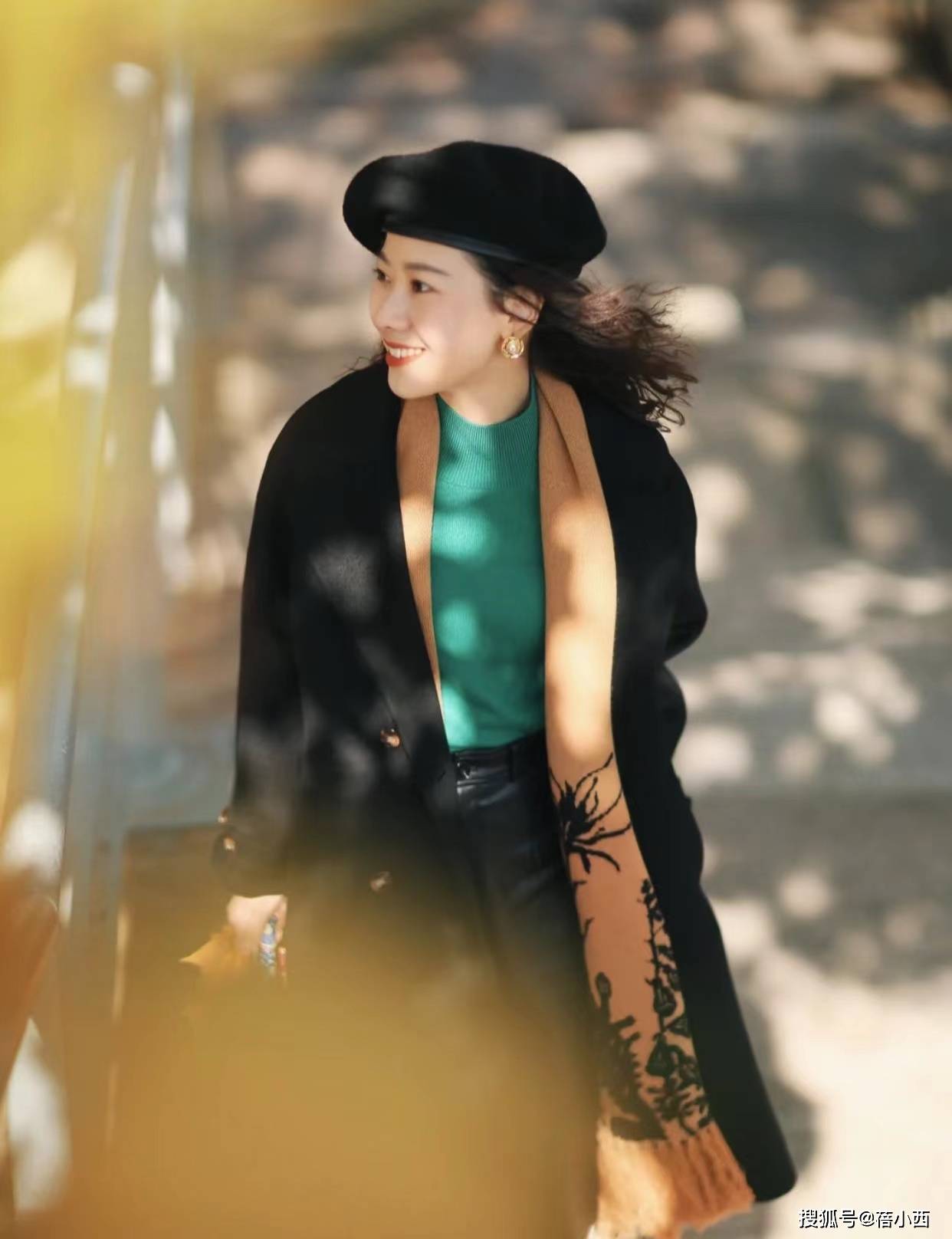 颜色 冬天建议30+女性多穿“半身裙”，选这4款就够了，搭配起来很优雅