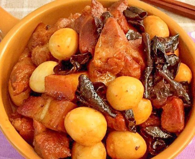 汤汁|五花肉新做法,实在太香了,不用炒,不加水,上桌吃的汤汁都不剩