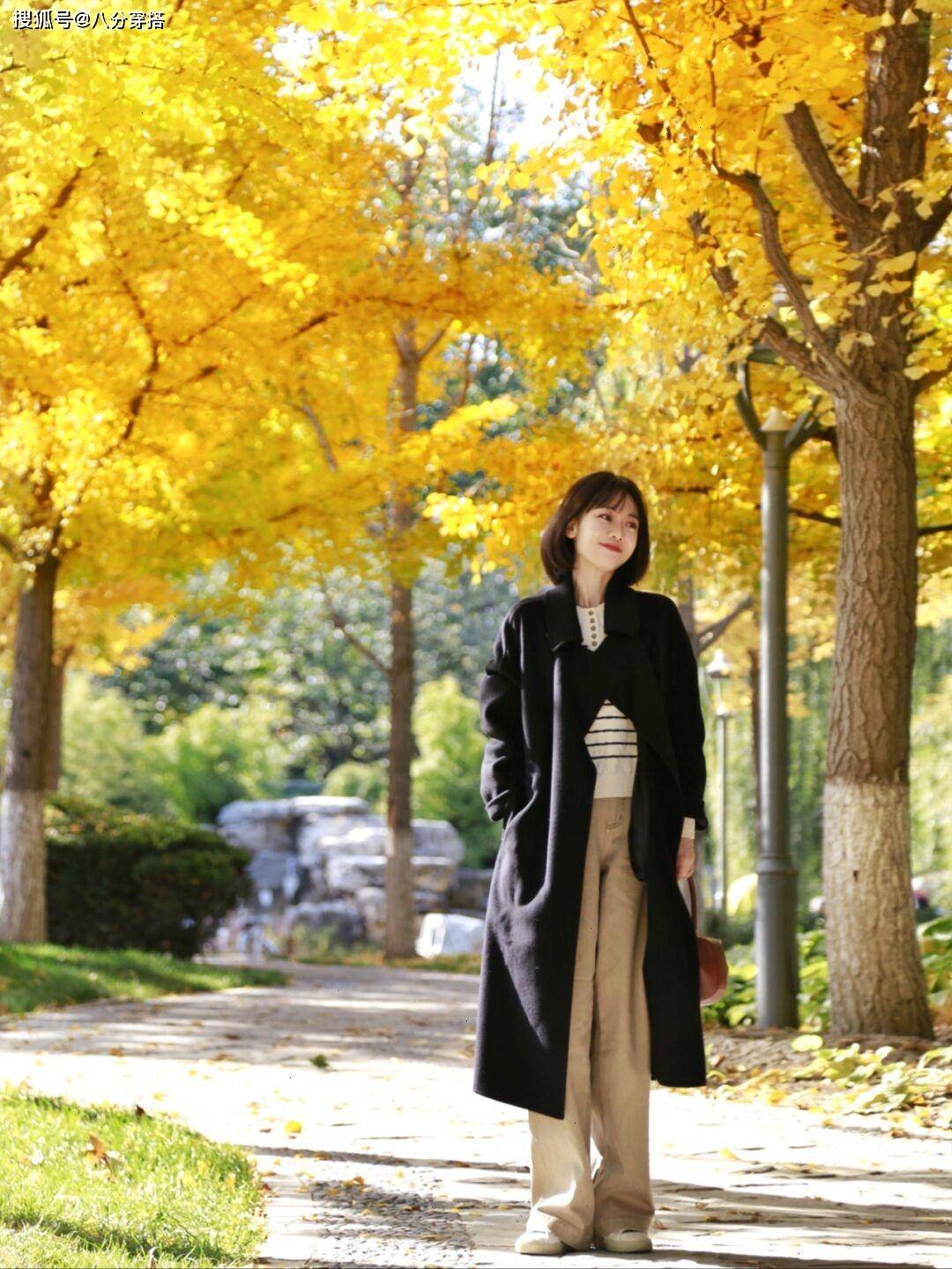 看点 冬天穿大衣，多选这几种颜色，温柔显白又百搭，不管怎么搭都洋气