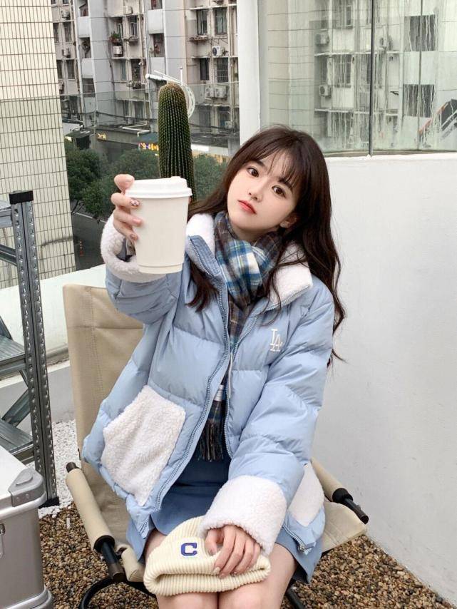 整体 降温没“羽绒服”真不行，少女们都爱这4个款，青春洋溢又保暖