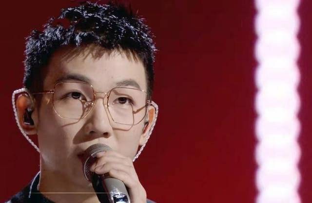 张晋|成团被质疑，高瀚宇白举纲凭什么逆袭成功？3点原因是关键