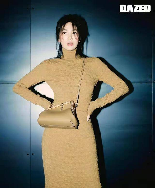 女生 宋慧乔高级感不仅是气质，“穿搭”更重要，难怪她优雅又显嫩