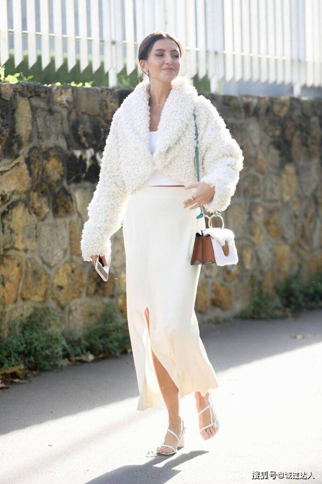 颜色 毛绒外套怎么穿才好看？注意这几个搭配细节，保证时髦不踩雷