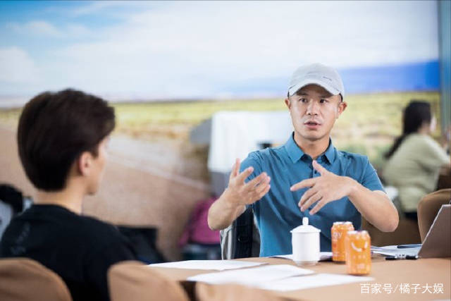 进行投资|批判徐峥、吐槽《长津湖》的毕志飞，如今上综艺被骂哭