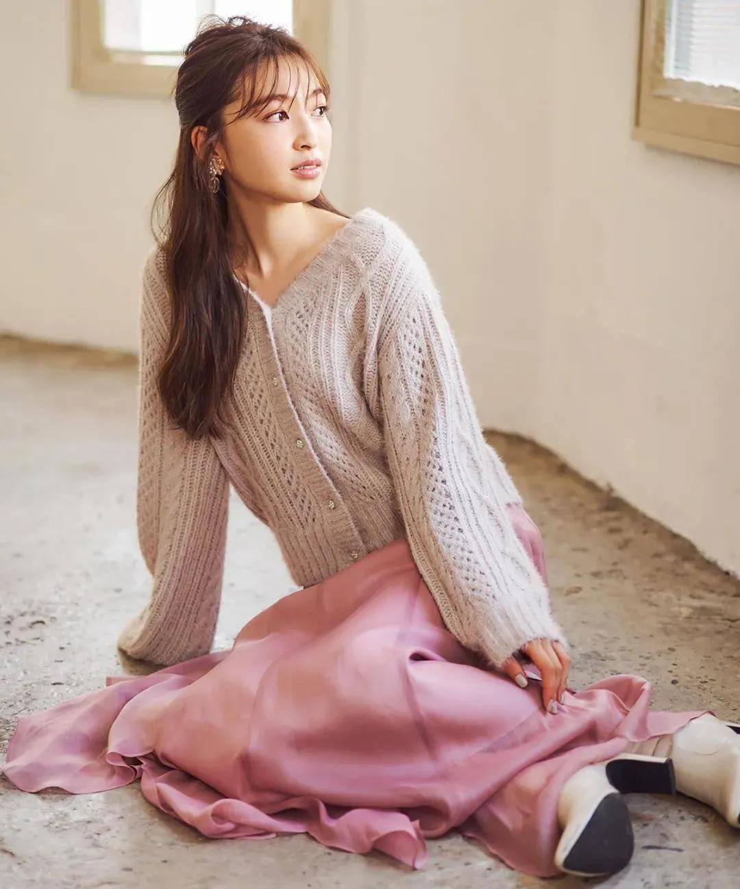 加点 40岁女人冬天不要随便穿！经典款加点时尚感，显高轻熟又优雅！