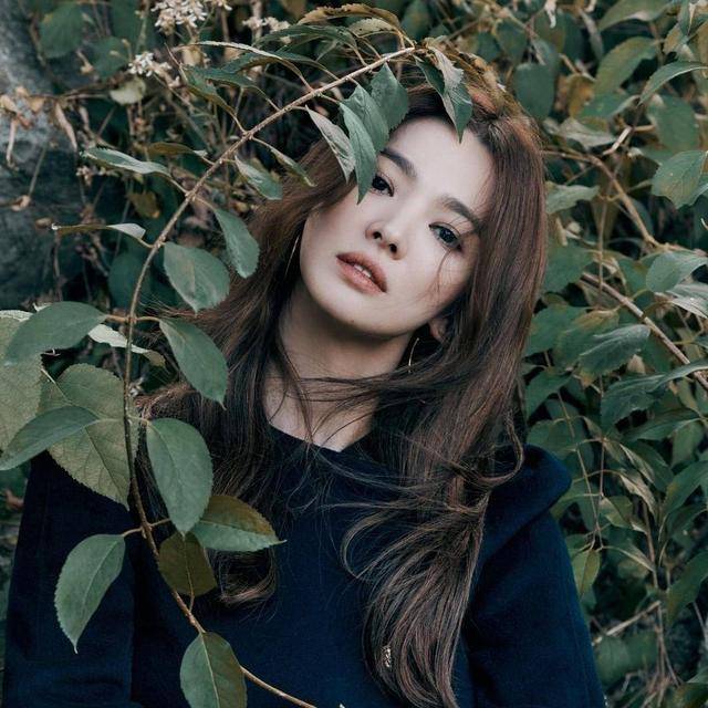 灯芯绒 宋慧乔准备的这三款过冬单品,可以复制到生活中,不论高矮都能穿