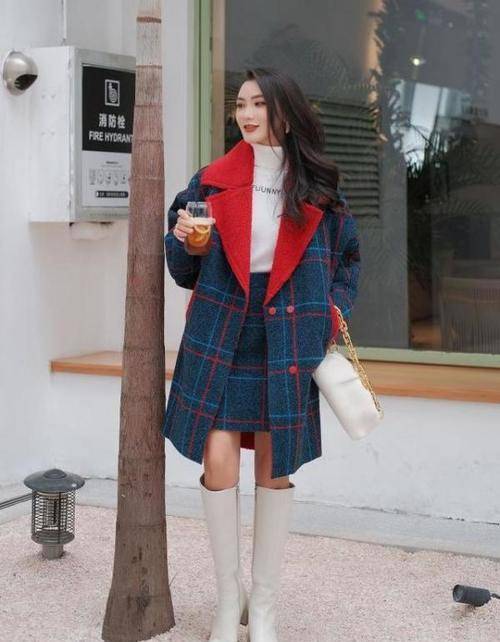 黑色 冬天穿格纹大衣，该如何搭配？4组配色示范，既显高级又十分耐看