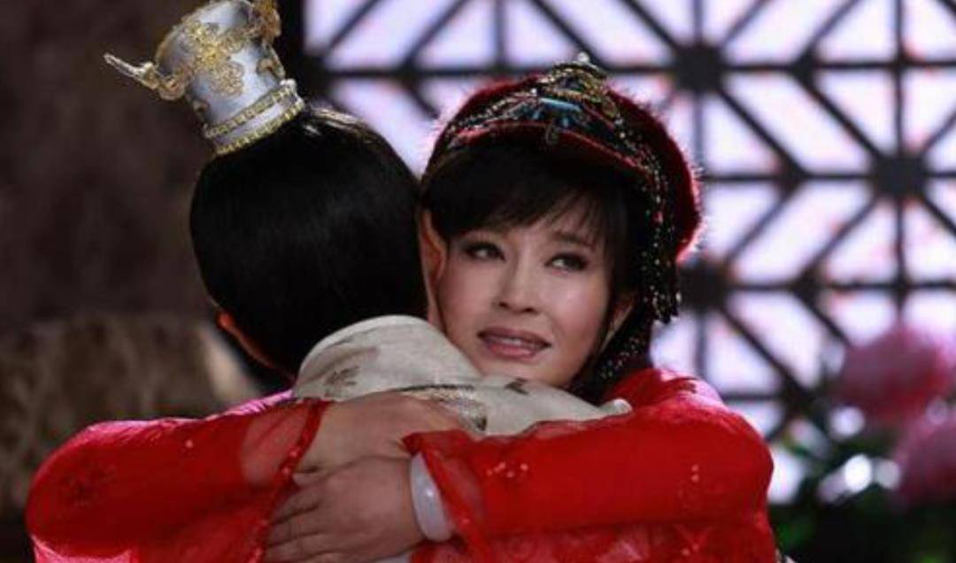 嬴政|40岁张鲁一演13岁嬴政被吐槽，实力派“装嫩”也翻车？