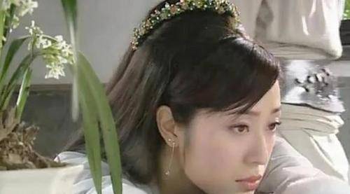 白甜|重温《水月洞天》，才发现，尹天雪才是世家大小姐人设天花板