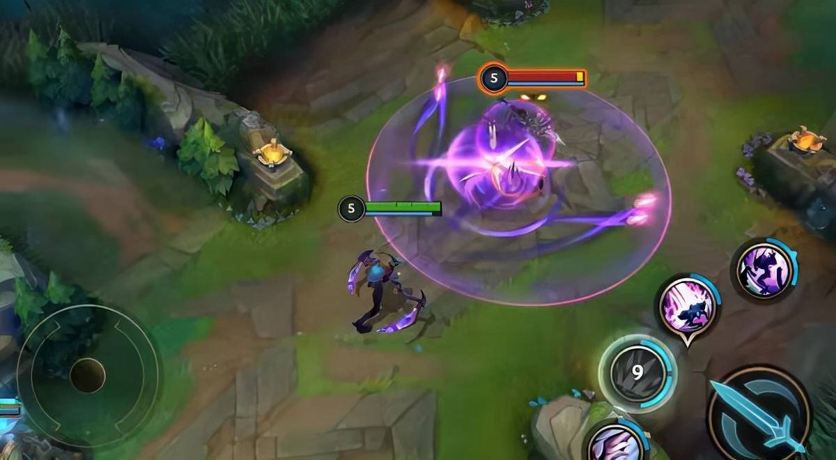 即用利爪劈砍会给敌方造成60物理伤害,倘若目标孤立无援,伤害将增加