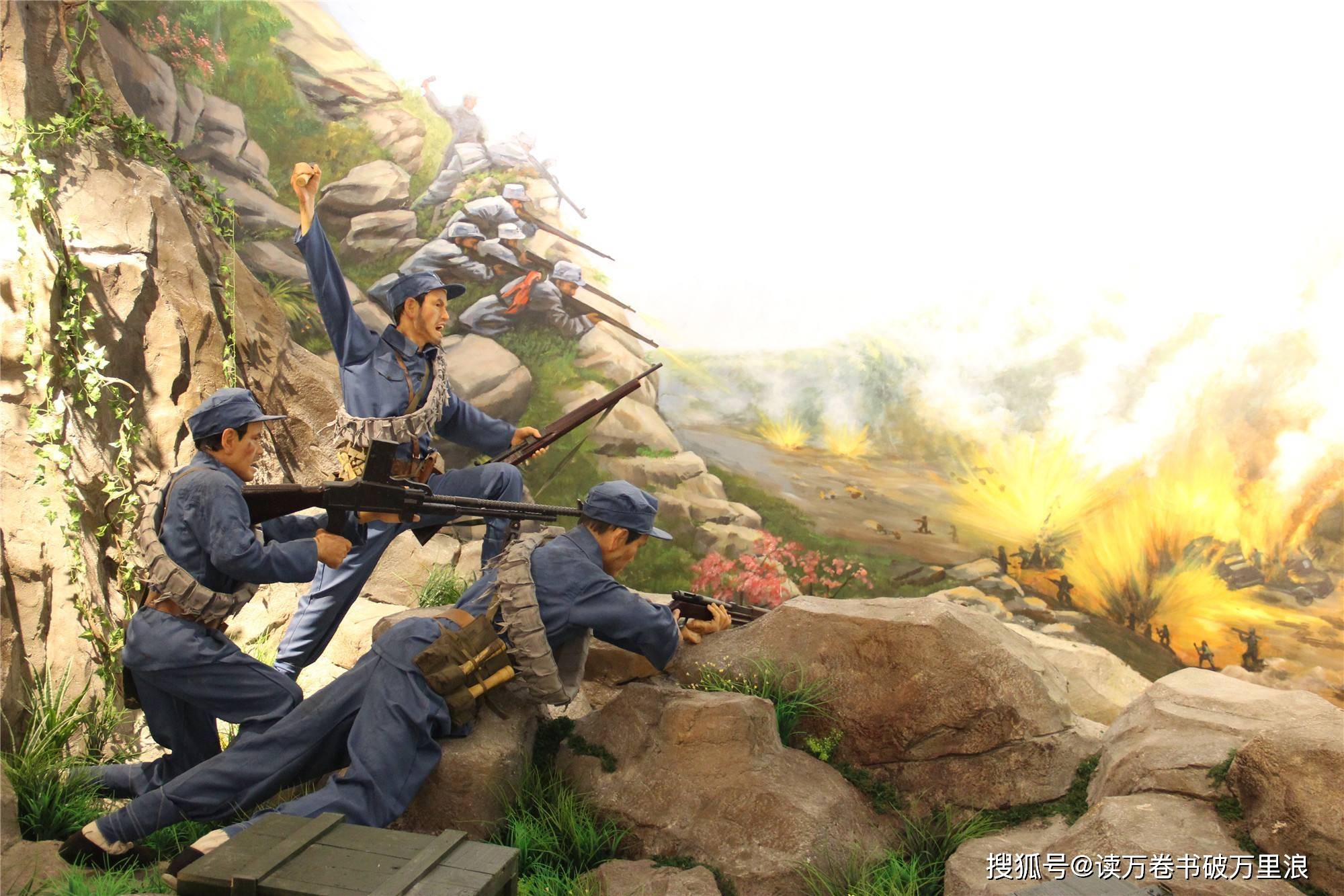 新四军造迫击炮弹正为炸药发愁突然看到海上漂着美日的水雷