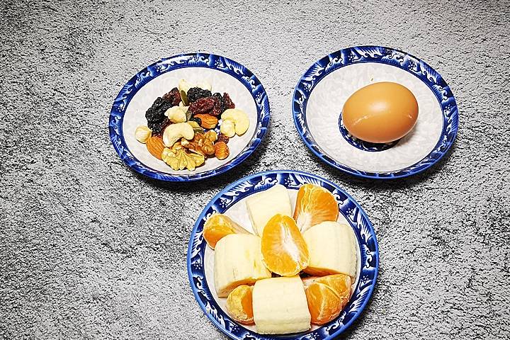 身材|一个杭州女人的早餐，走红朋友圈，网友：难怪40岁了，身材这么好