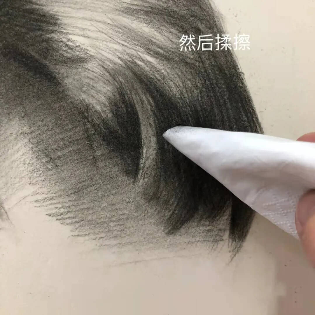 头像素描头像头发怎么画？广州画室分享这三个绘画技巧！