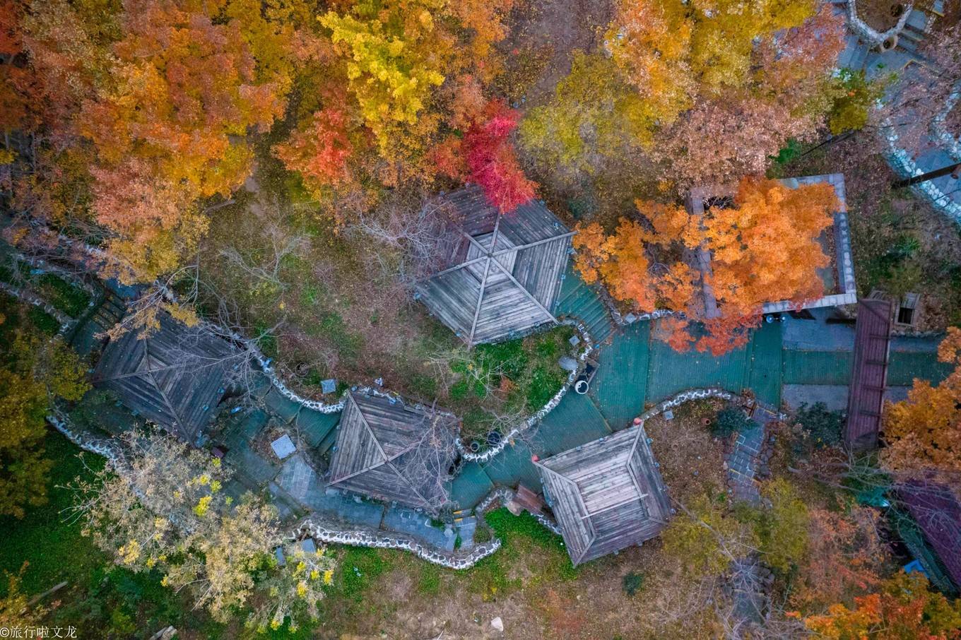 落日|营口旅游就奔两样：海鲜和温泉，虹溪谷温泉号称主打，秋景也惊艳