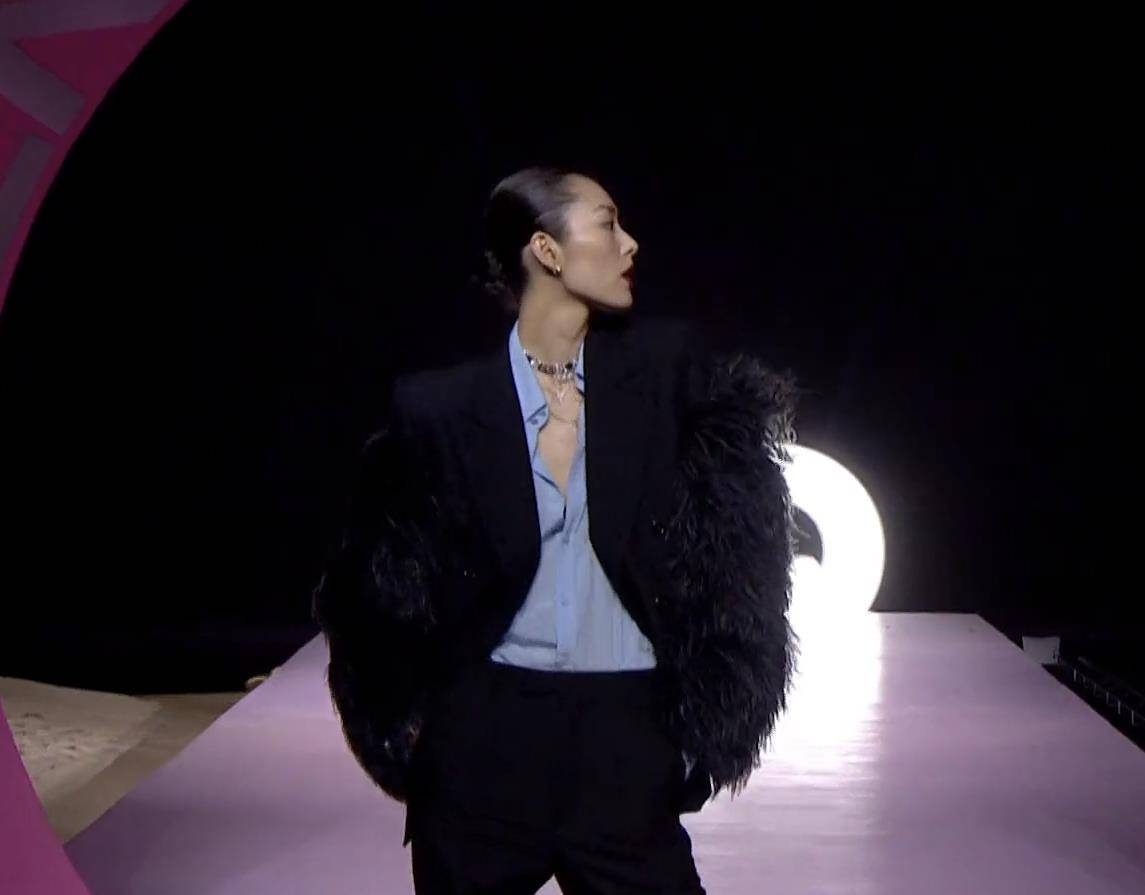 仙女GQ年度最美红毯:热巴雀斑妆出战,baby仙女棒接招,金晨红气逼人