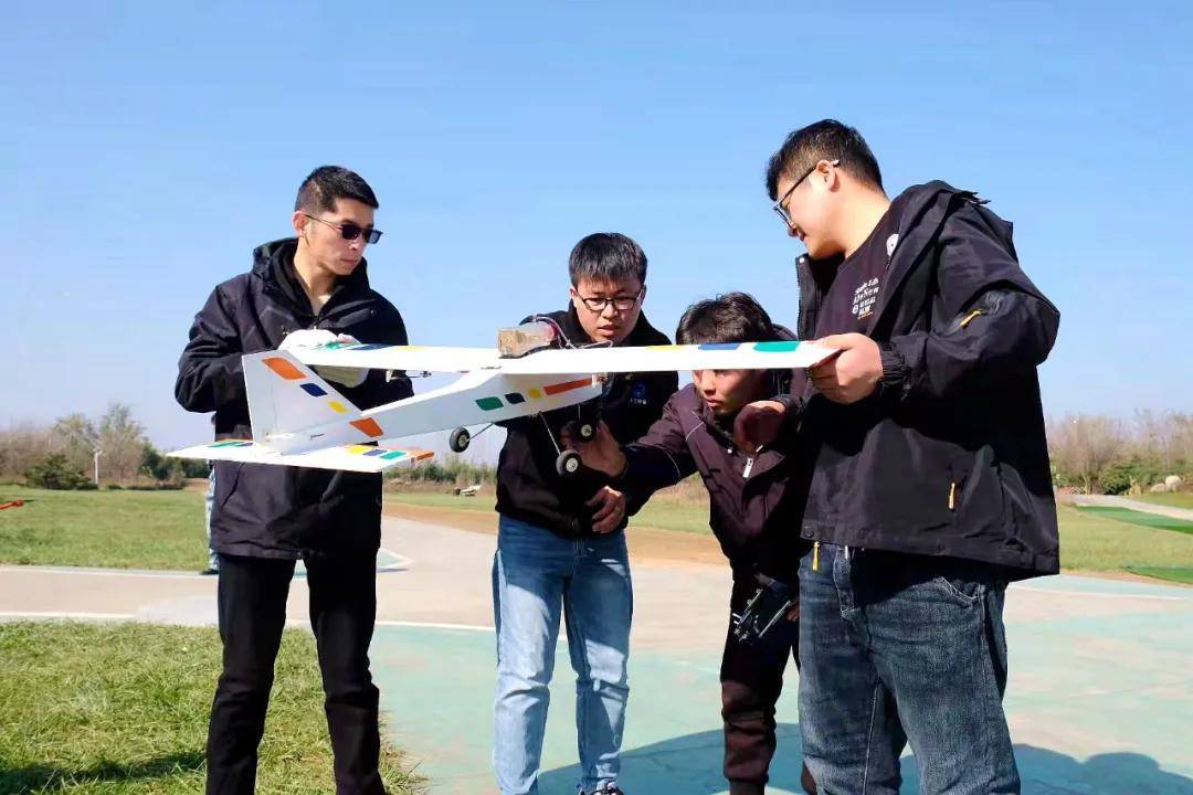 航天基地这家企业自主研制3D小型转子发动机首飞成功