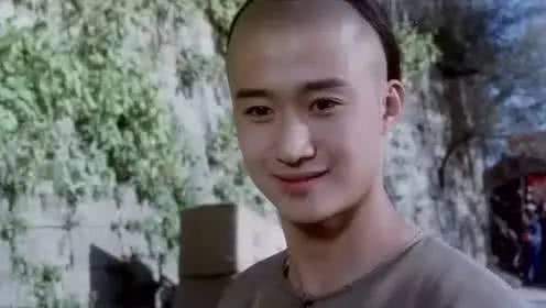 吴京|看吴京年轻时的照片，难怪谢楠说他也是小鲜肉，我们低估了他的颜