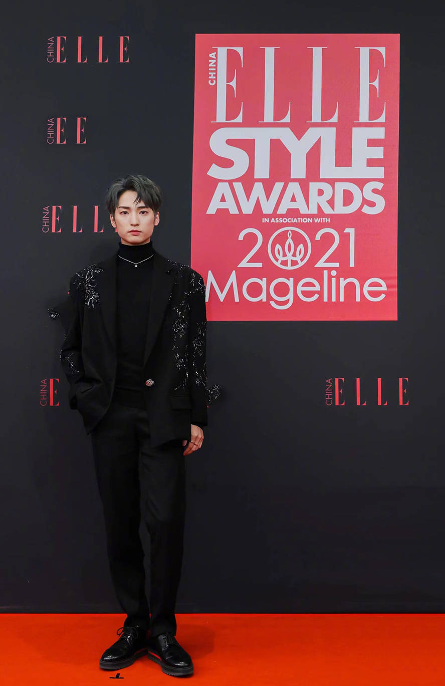 时装 75位明星的ELLE时装造型,王源、热巴,关晓彤,身心造型惹人爱