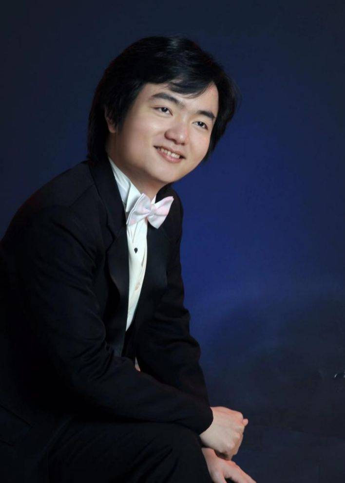 原创春江悠享花月夜沈文裕珠海演绎爱国情