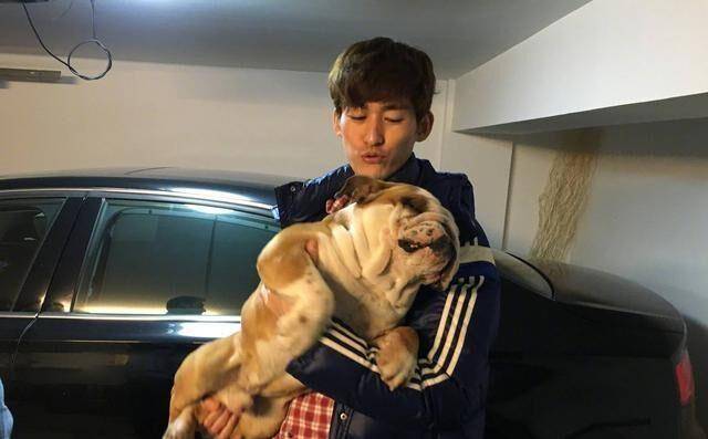 张翰的超级豪宅!装修风格和"霸道总裁"的人设完美匹配,真奢华_客厅