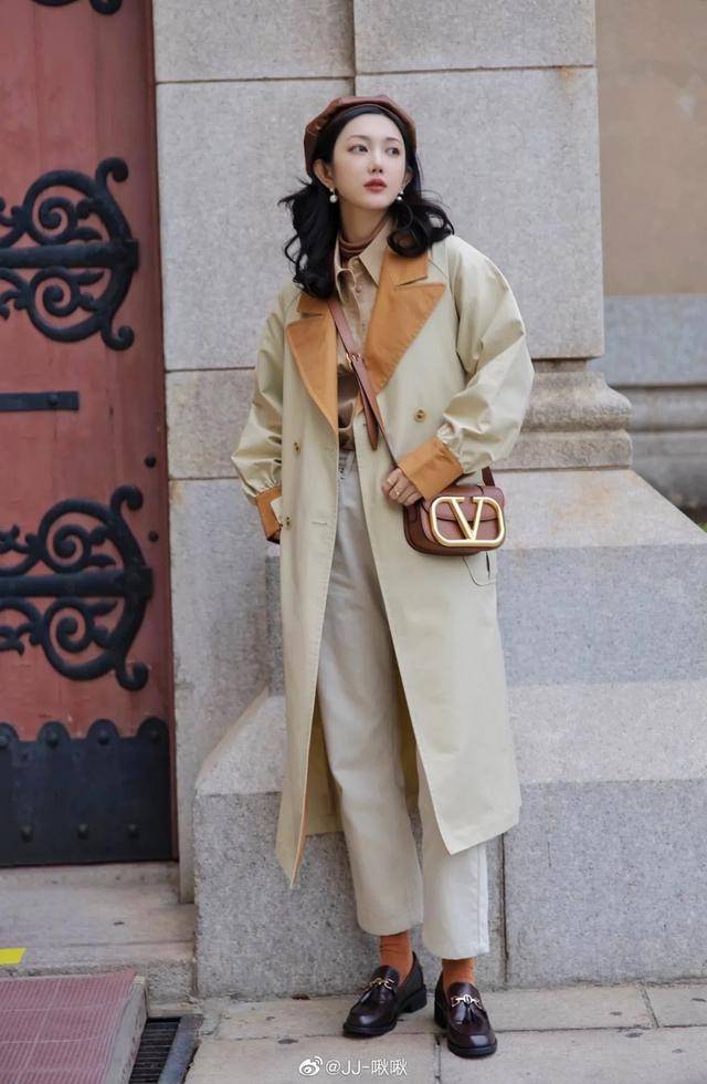 法正 讲真，“露脚踝”已经过时了，今年这几种穿法正流行，时髦又保暖