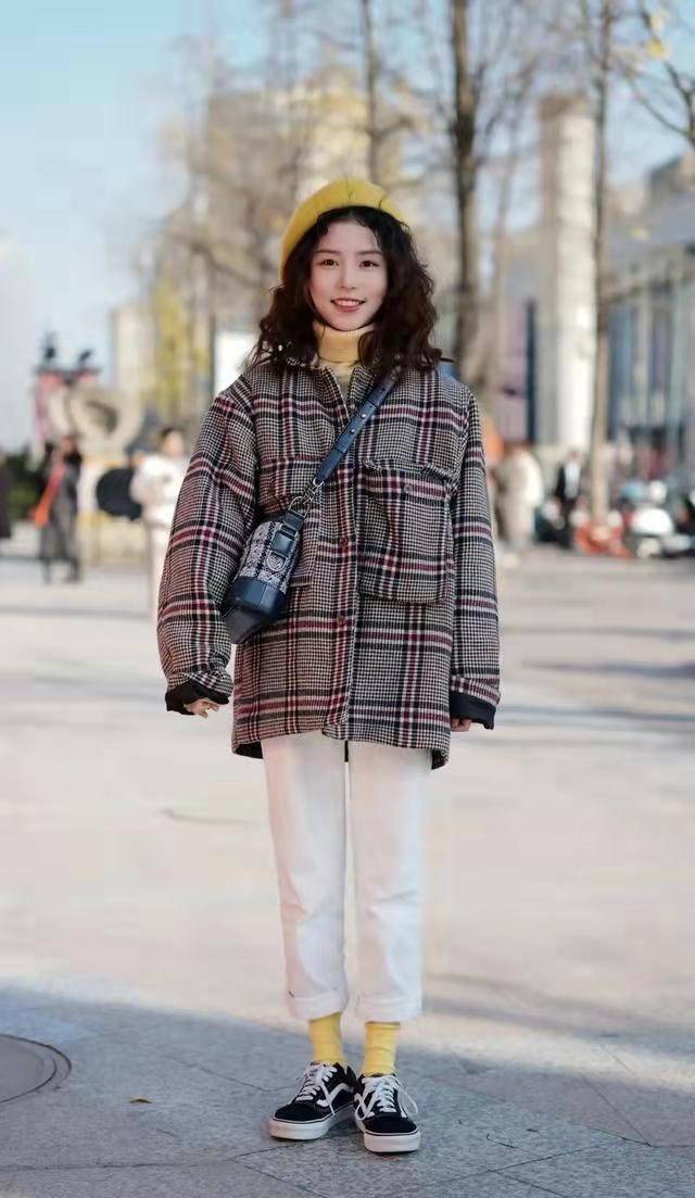 法正 讲真，“露脚踝”已经过时了，今年这几种穿法正流行，时髦又保暖