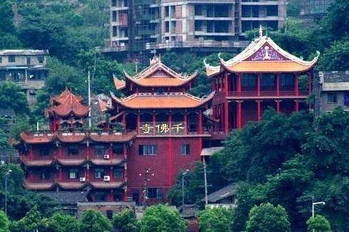 重庆有一座始建于明代的寺庙，内有一千座佛像，经历过三次更名