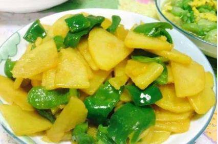 土豆片配什么菜炒好吃窍门 a4557188053f416b8cb7c6bffa37b8e7.jpeg