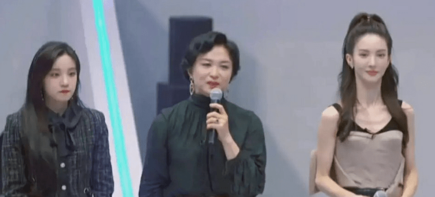 节目组|《追光吧！》首播，21位哥哥齐亮相，唯一遗憾的是她的镜头消失了？