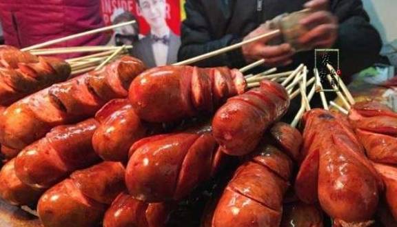 食品|孩子爱不释手的5种零食，看着干净，其实很“脏”，爱吃也别买！