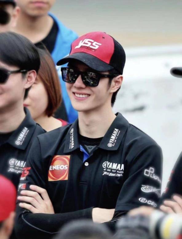 雅马哈车队回复网友:85号赛车手王一博将在2022年回归_摩托