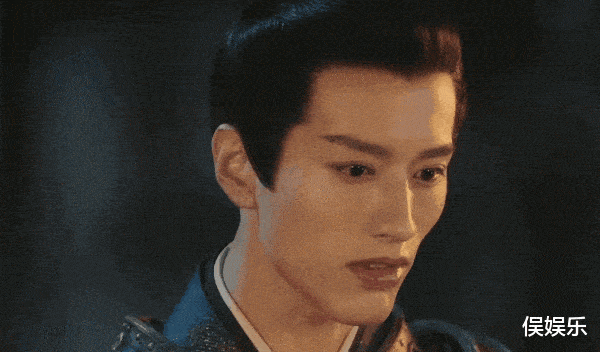 发型有刘海是“神颜”，失去刘海判若两人，这些明星被造型师坑的好惨