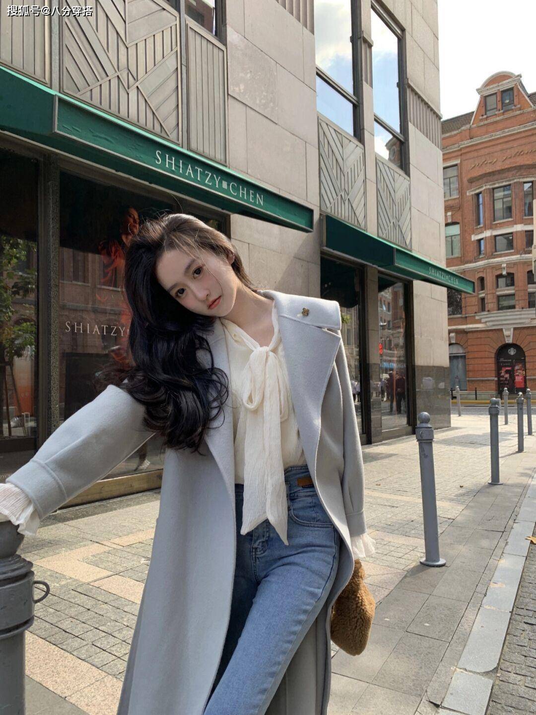 黑色 冬天穿大衣最好选这几个颜色,温柔显白不挑人,黑黄皮也能驾驭